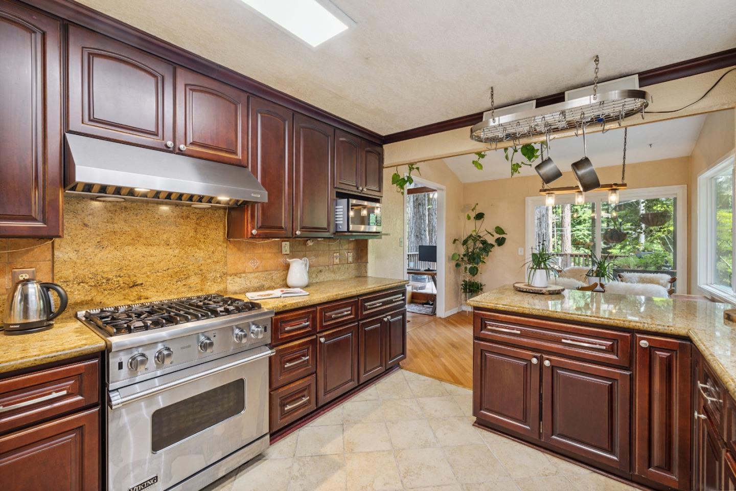 Detail Gallery Image 7 of 28 For 17520 Comanche Trl, Los Gatos,  CA 95033 - 4 Beds | 2 Baths