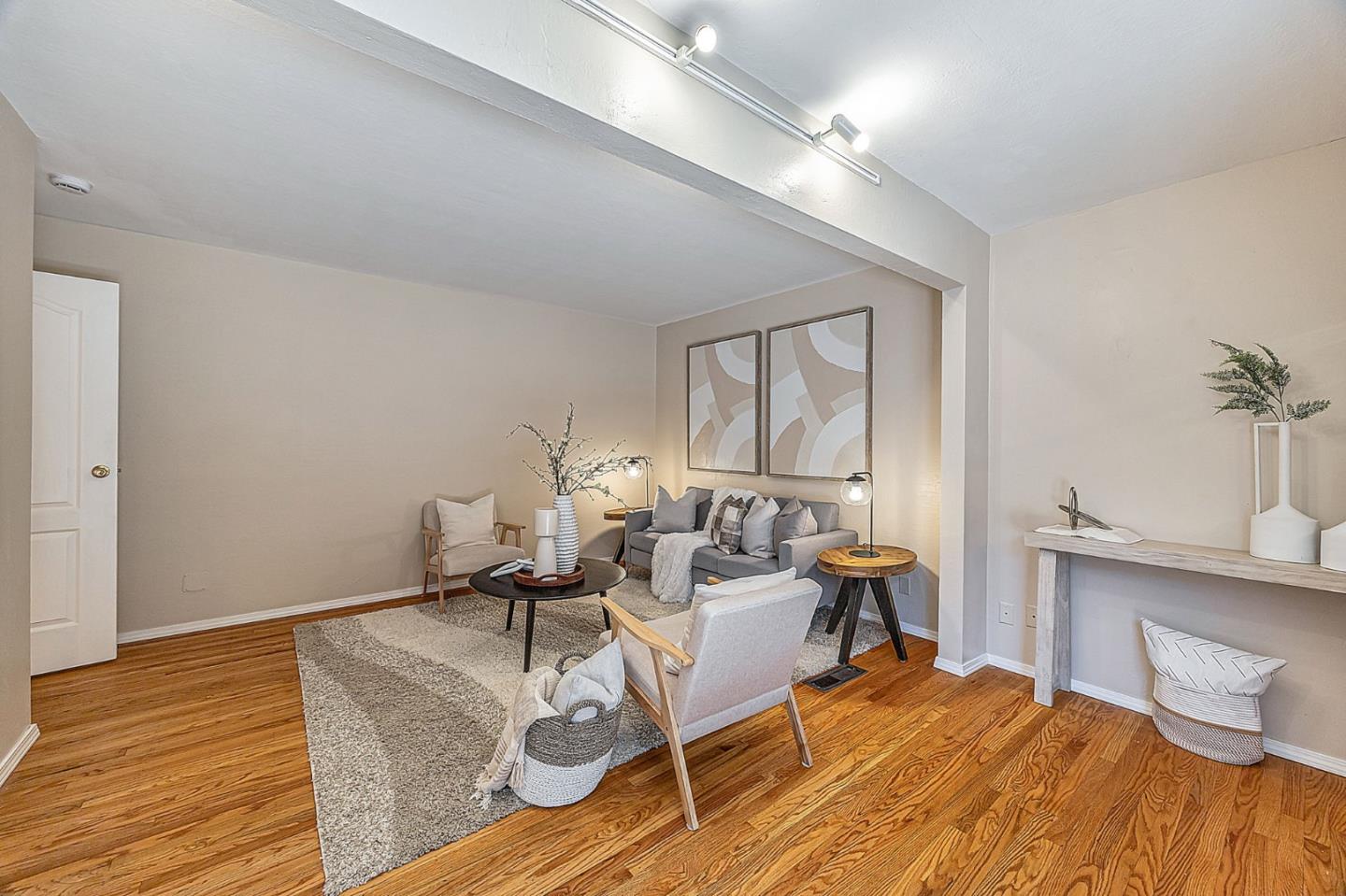 Detail Gallery Image 10 of 77 For 2242 Semeria Ave, Belmont,  CA 94002 - 4 Beds | 2/1 Baths