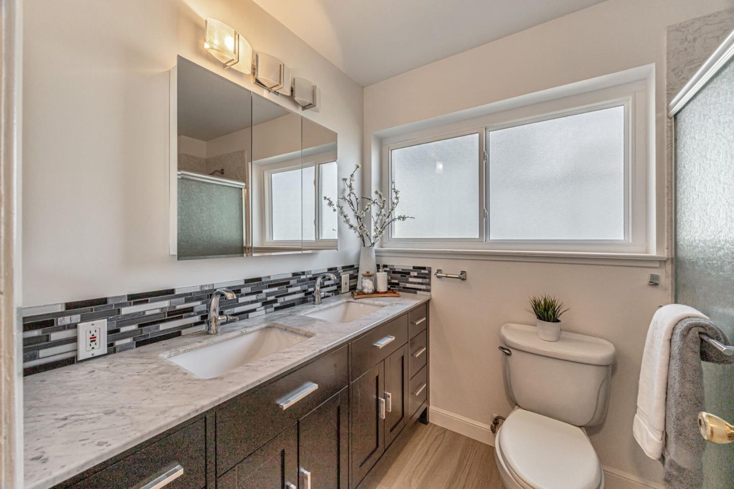 Detail Gallery Image 24 of 77 For 2242 Semeria Ave, Belmont,  CA 94002 - 4 Beds | 2/1 Baths