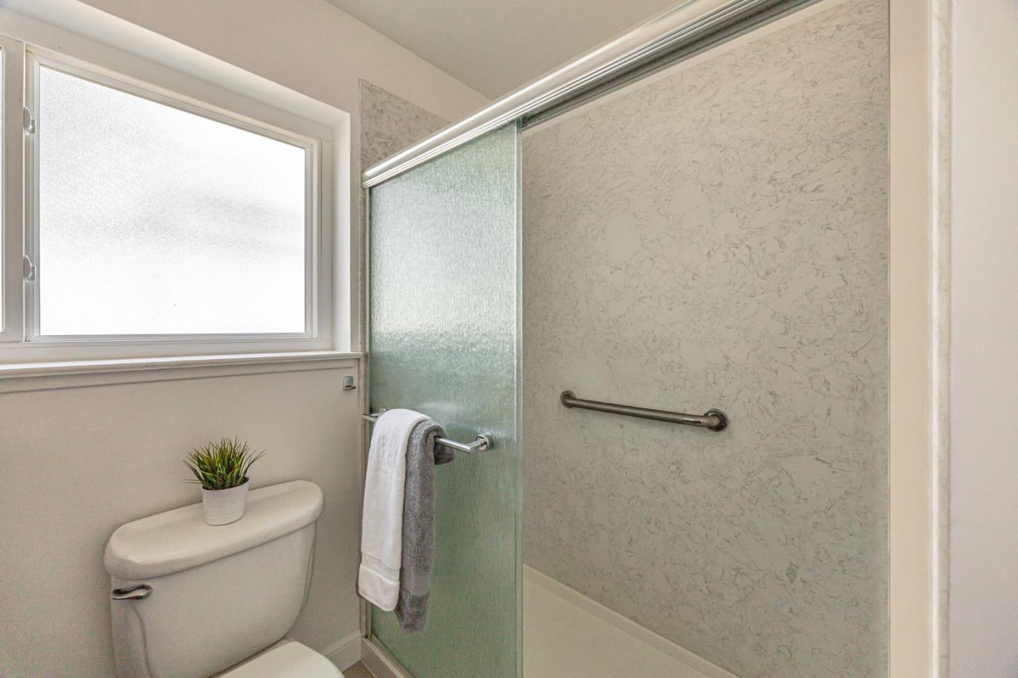 Detail Gallery Image 25 of 77 For 2242 Semeria Ave, Belmont,  CA 94002 - 4 Beds | 2/1 Baths