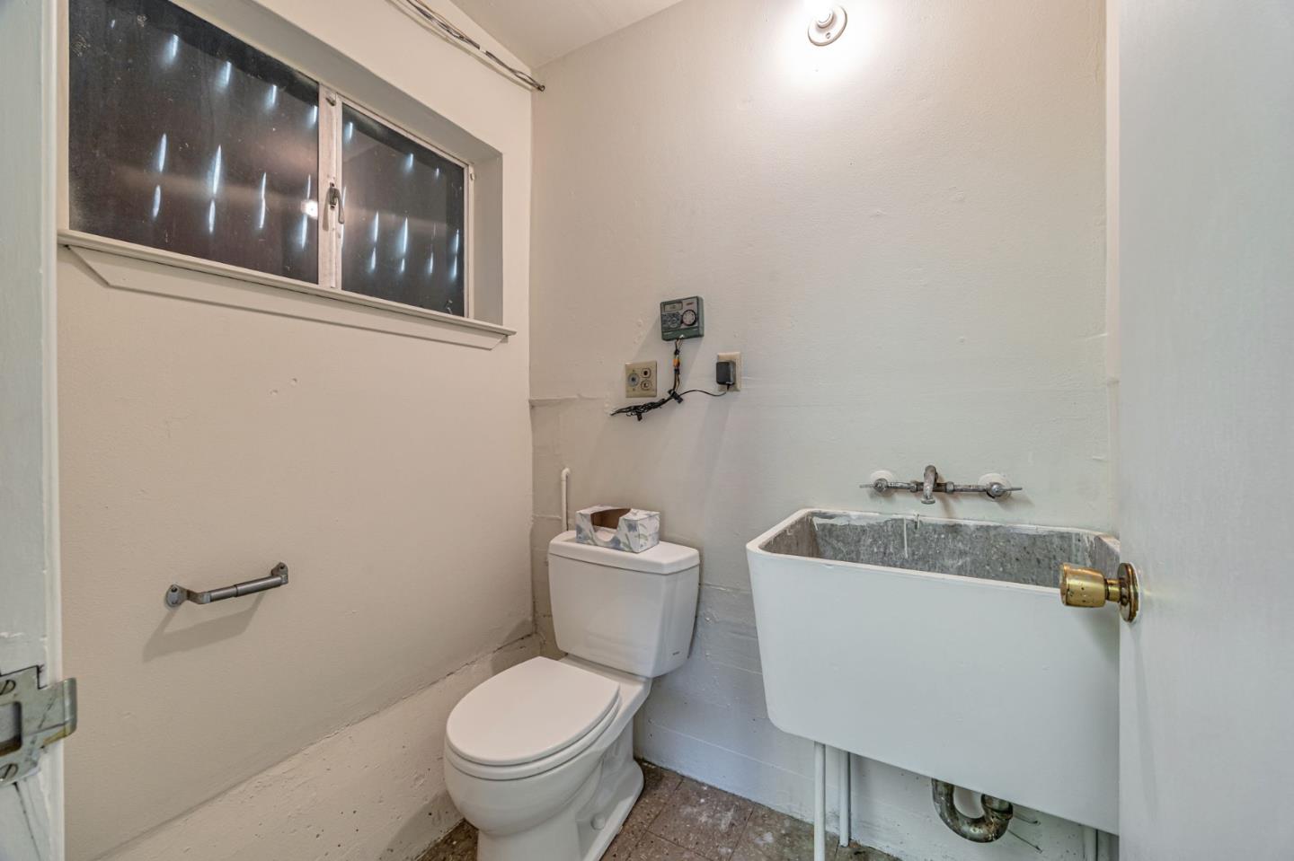 Detail Gallery Image 38 of 77 For 2242 Semeria Ave, Belmont,  CA 94002 - 4 Beds | 2/1 Baths