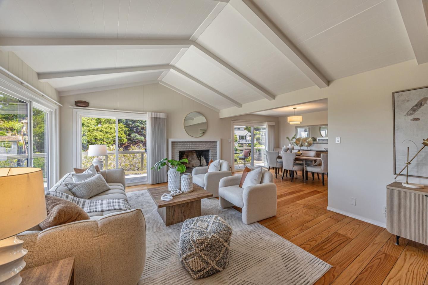Detail Gallery Image 5 of 77 For 2242 Semeria Ave, Belmont,  CA 94002 - 4 Beds | 2/1 Baths
