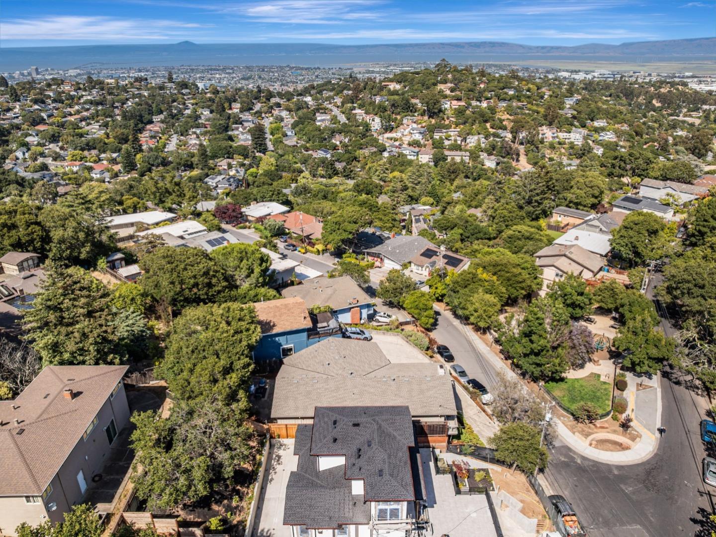 Detail Gallery Image 64 of 77 For 2242 Semeria Ave, Belmont,  CA 94002 - 4 Beds | 2/1 Baths