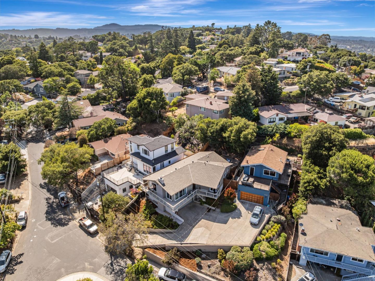 Detail Gallery Image 67 of 77 For 2242 Semeria Ave, Belmont,  CA 94002 - 4 Beds | 2/1 Baths