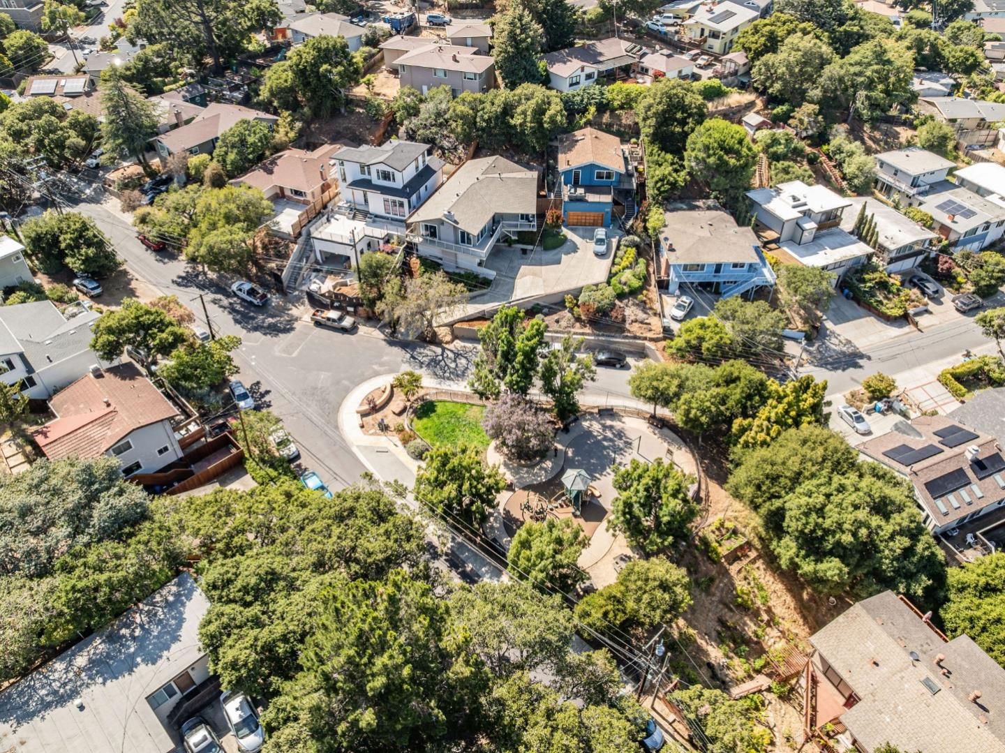 Detail Gallery Image 71 of 77 For 2242 Semeria Ave, Belmont,  CA 94002 - 4 Beds | 2/1 Baths