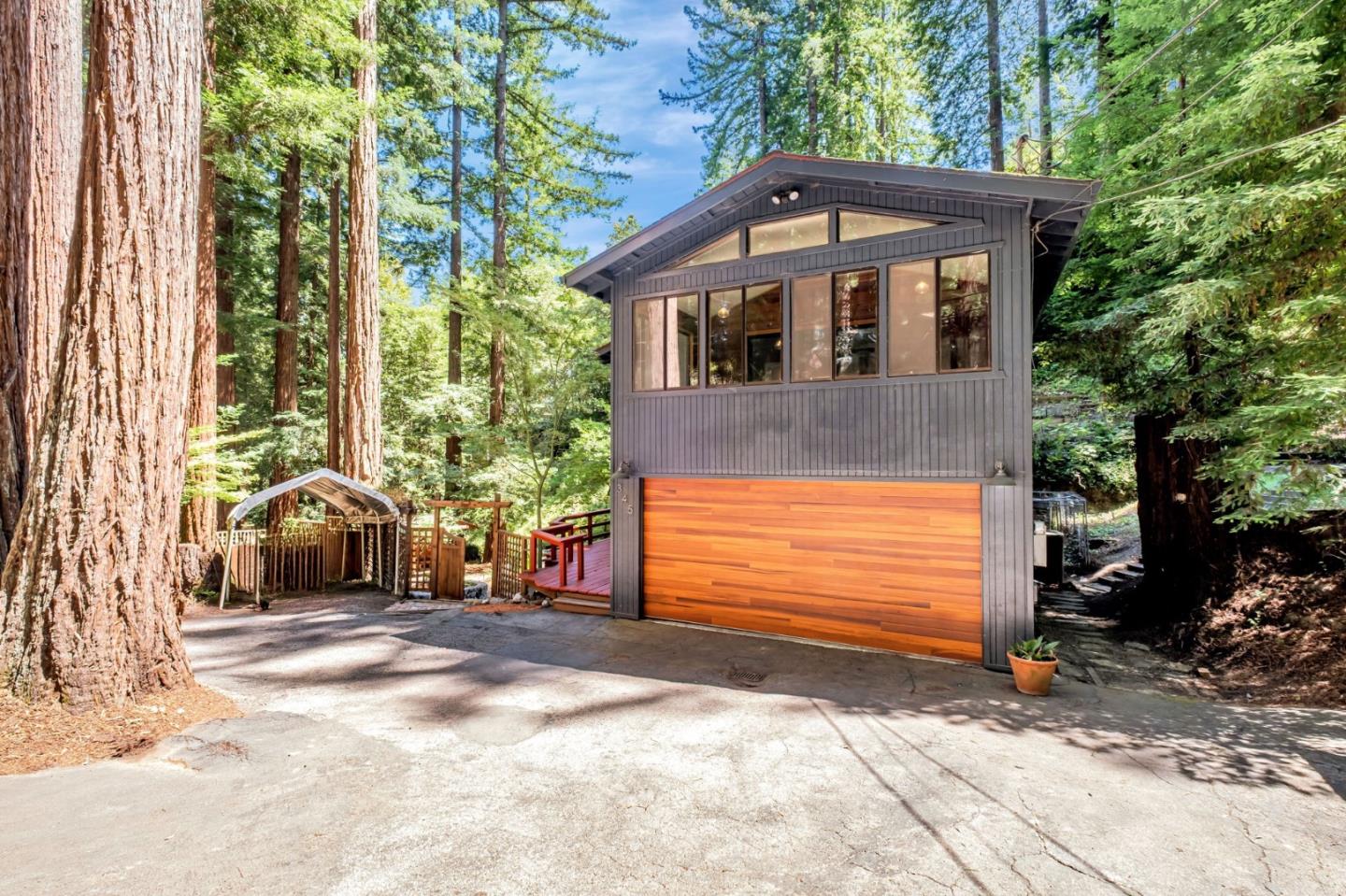 Detail Gallery Image 2 of 45 For 345 Mcgaffigan Mill Rd, Boulder Creek,  CA 95006 - 3 Beds | 3 Baths