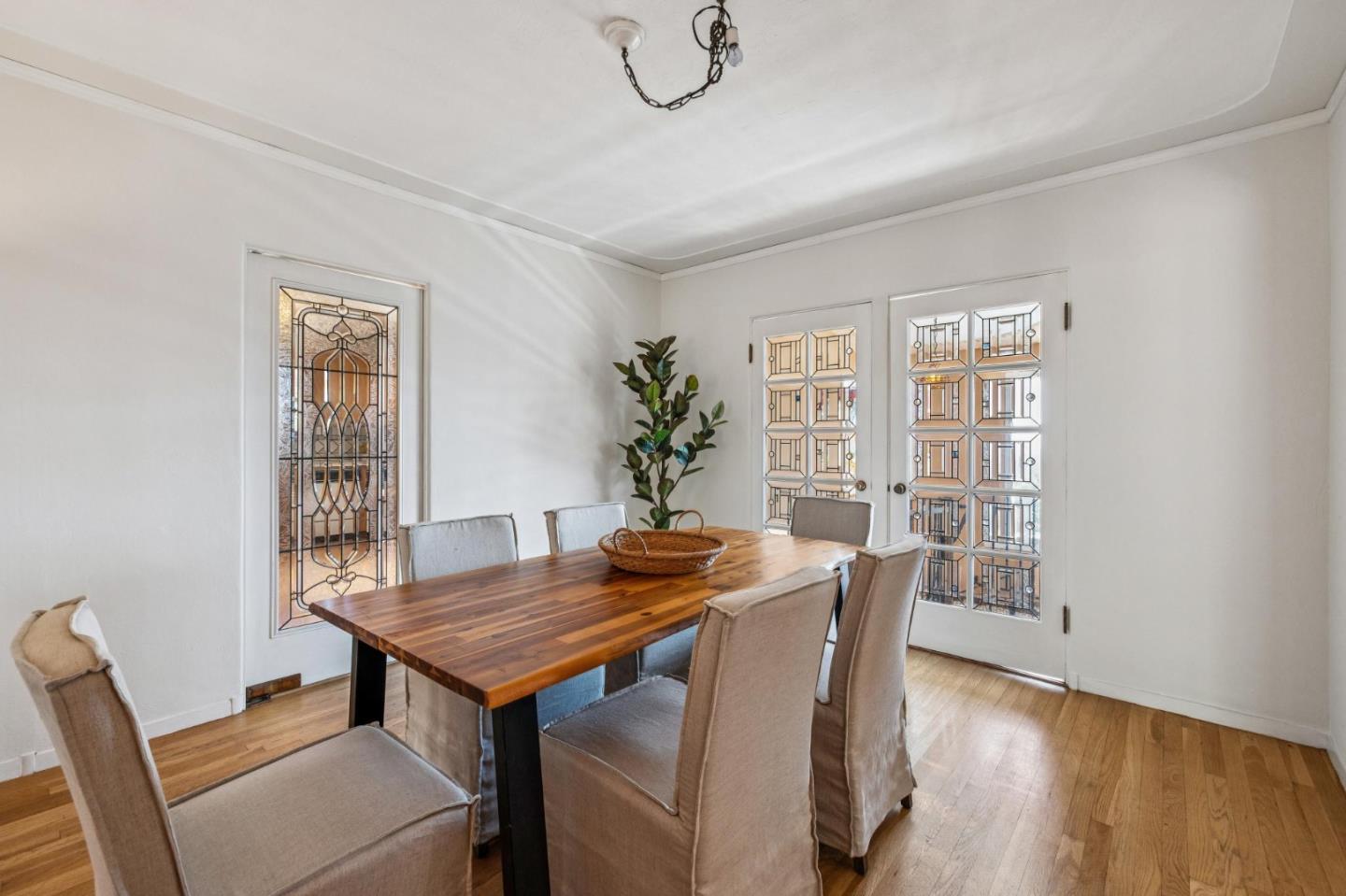 Detail Gallery Image 16 of 59 For 10741 Ridgeview Ave, San Jose,  CA 95127 - 4 Beds | 2 Baths