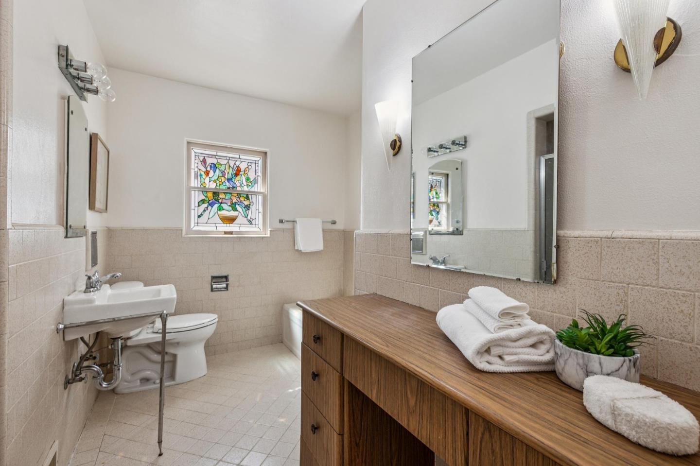 Detail Gallery Image 31 of 59 For 10741 Ridgeview Ave, San Jose,  CA 95127 - 4 Beds | 2 Baths