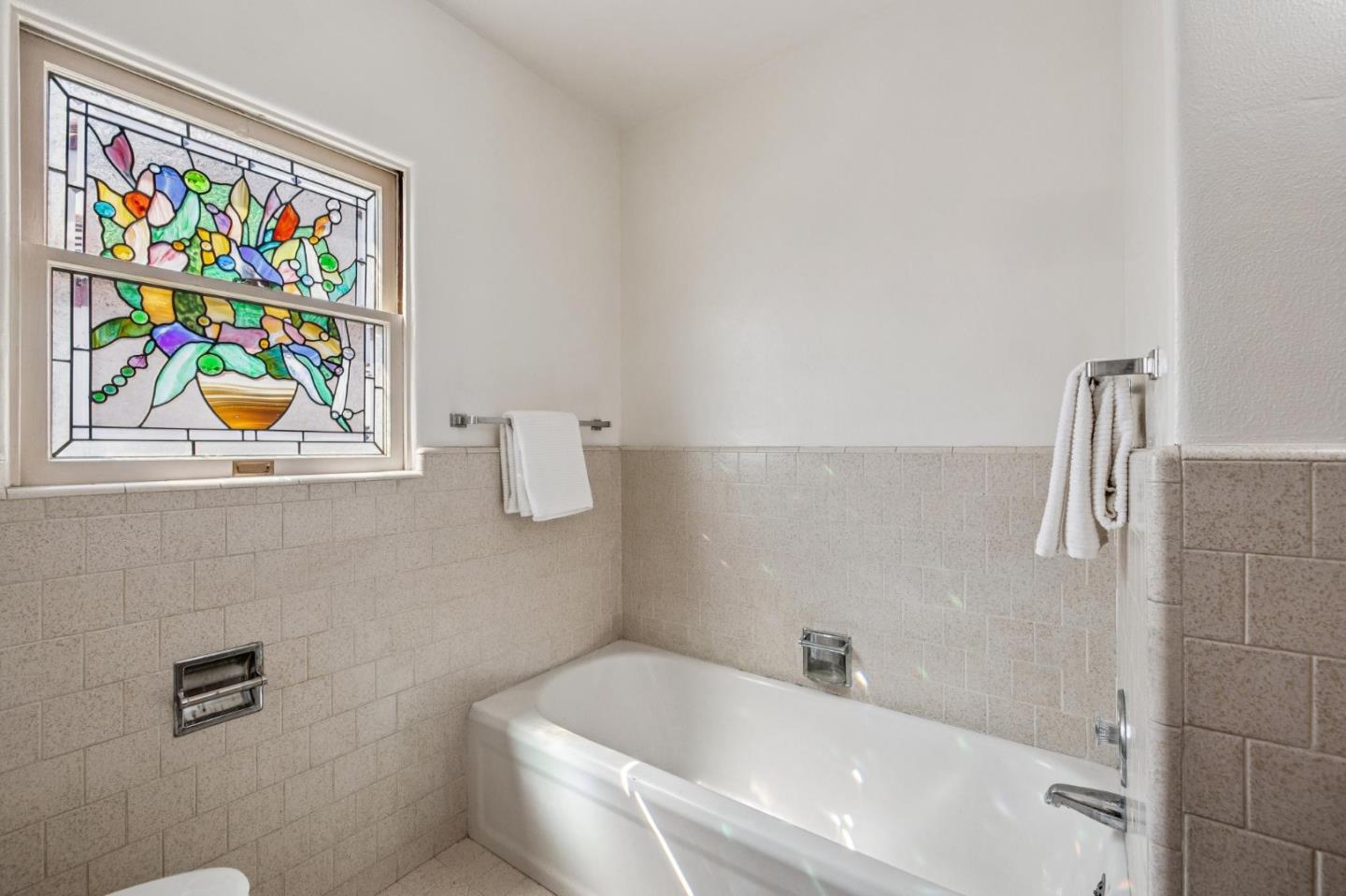 Detail Gallery Image 32 of 59 For 10741 Ridgeview Ave, San Jose,  CA 95127 - 4 Beds | 2 Baths