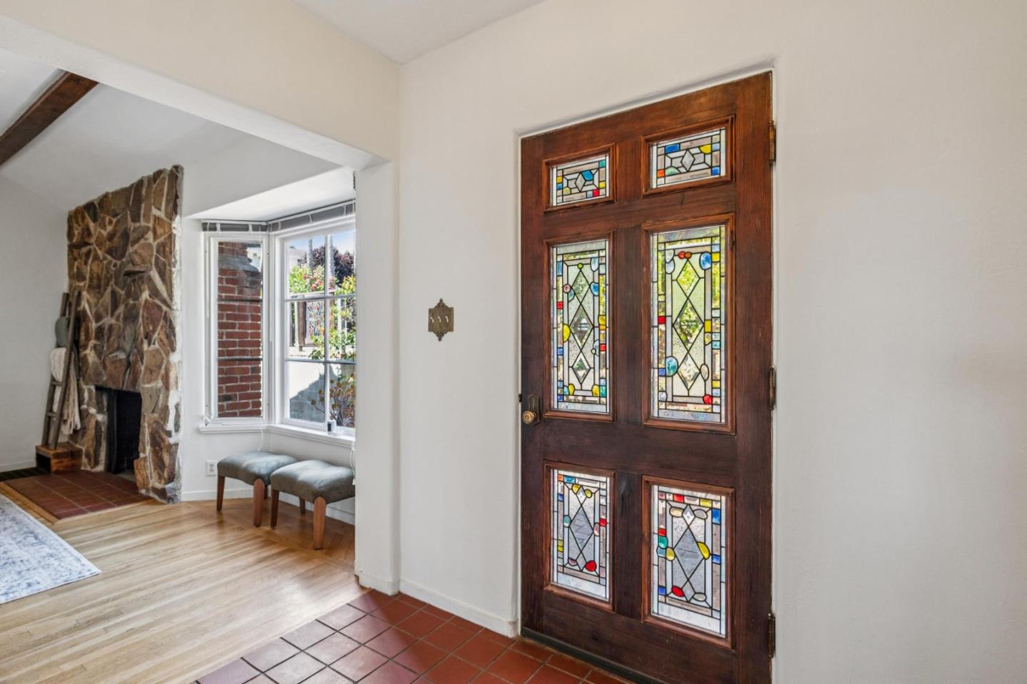 Detail Gallery Image 6 of 59 For 10741 Ridgeview Ave, San Jose,  CA 95127 - 4 Beds | 2 Baths
