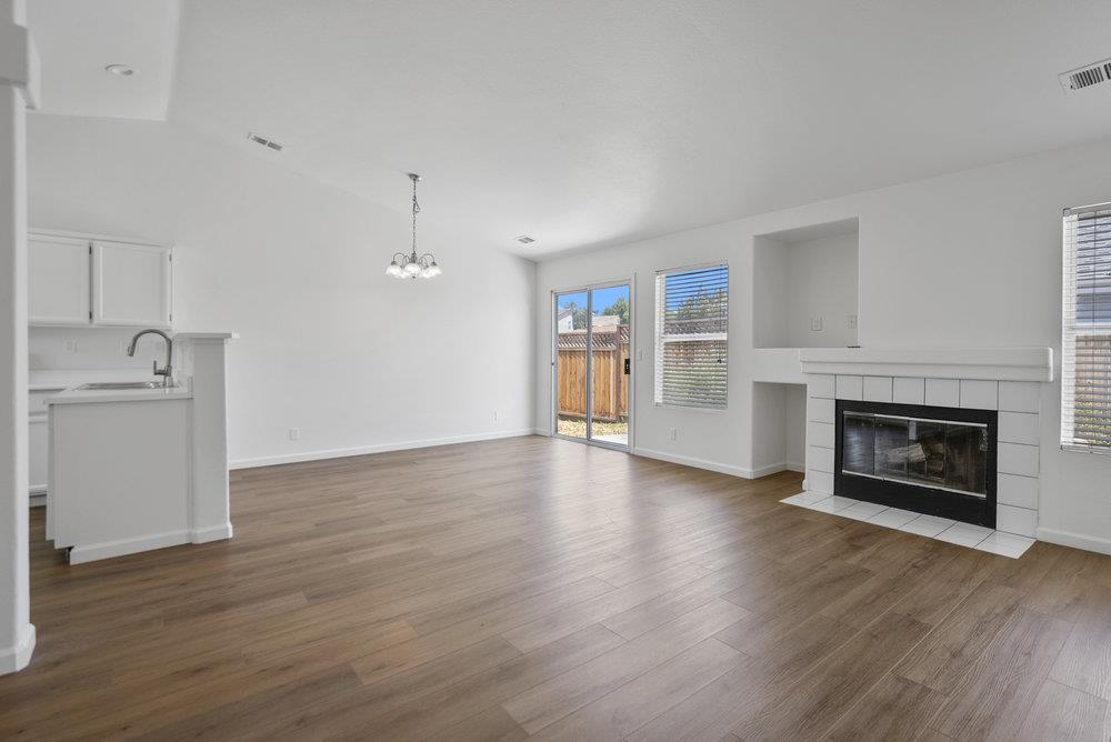Detail Gallery Image 7 of 35 For 2301 Valley View Rd, Hollister,  CA 95023 - 4 Beds | 2 Baths