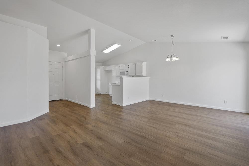 Detail Gallery Image 8 of 35 For 2301 Valley View Rd, Hollister,  CA 95023 - 4 Beds | 2 Baths