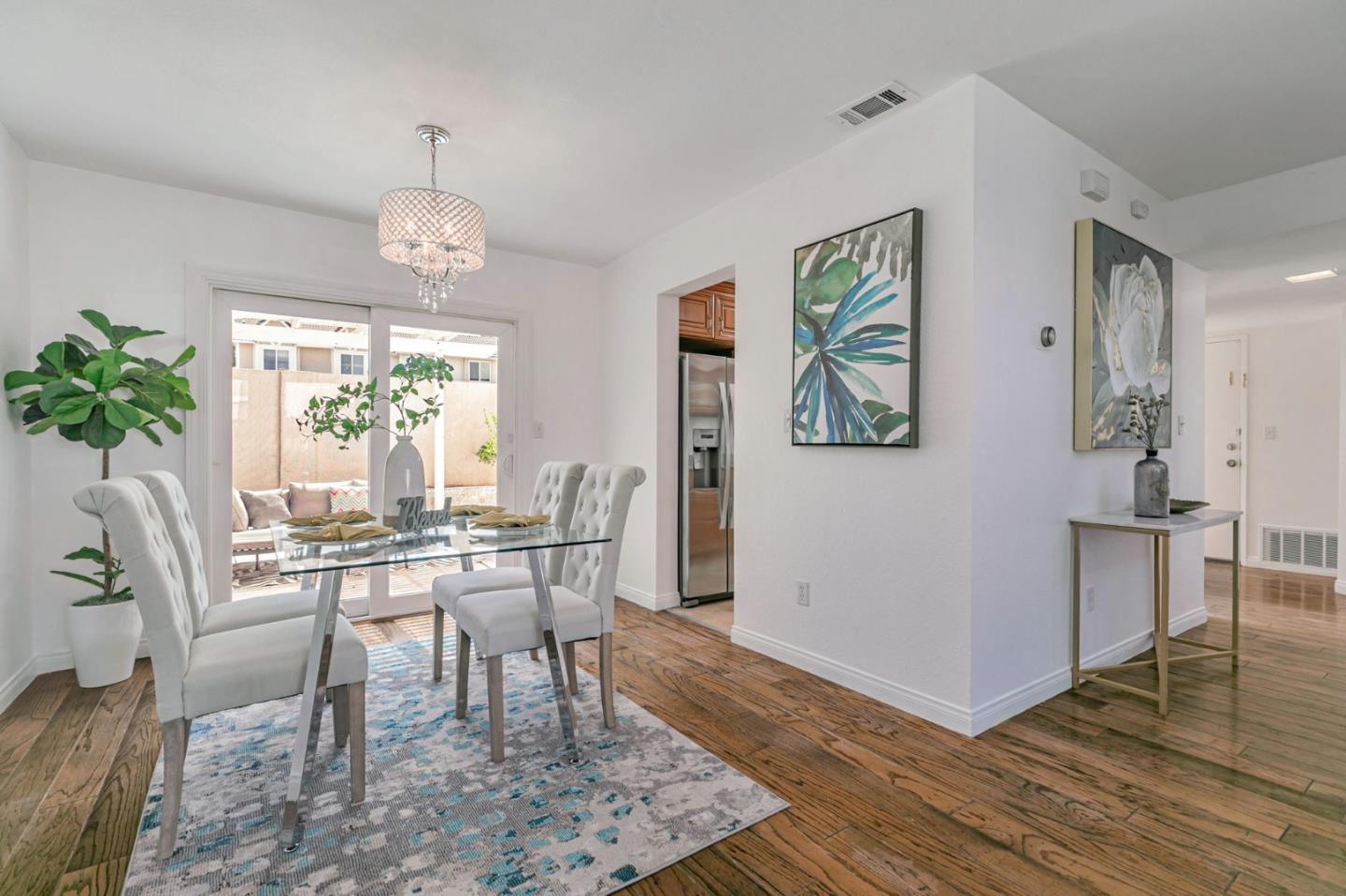 Detail Gallery Image 11 of 35 For 1045 Alamitos Creek Dr, San Jose,  CA 95120 - 4 Beds | 2/1 Baths