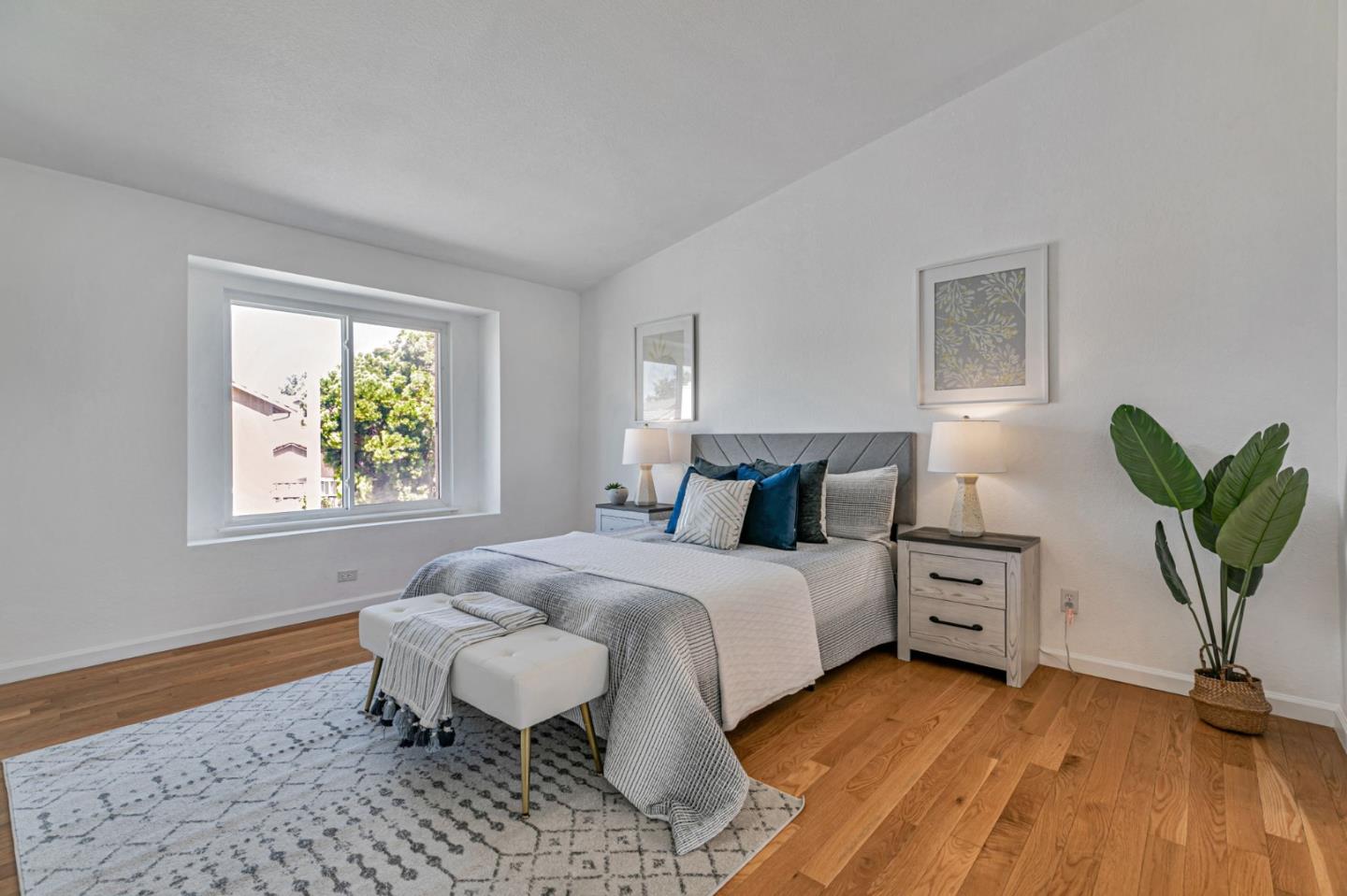 Detail Gallery Image 16 of 35 For 1045 Alamitos Creek Dr, San Jose,  CA 95120 - 4 Beds | 2/1 Baths