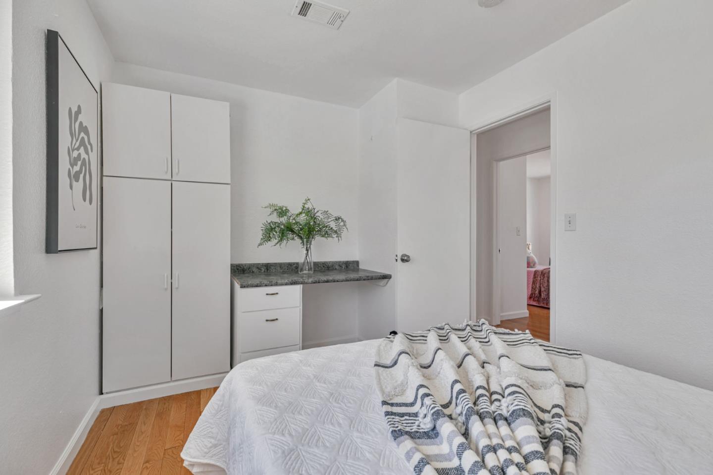 Detail Gallery Image 20 of 35 For 1045 Alamitos Creek Dr, San Jose,  CA 95120 - 4 Beds | 2/1 Baths