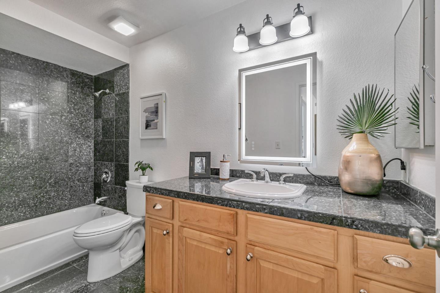Detail Gallery Image 22 of 35 For 1045 Alamitos Creek Dr, San Jose,  CA 95120 - 4 Beds | 2/1 Baths