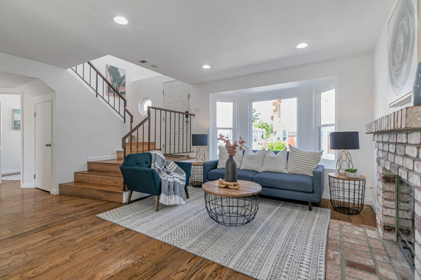 Detail Gallery Image 5 of 35 For 1045 Alamitos Creek Dr, San Jose,  CA 95120 - 4 Beds | 2/1 Baths