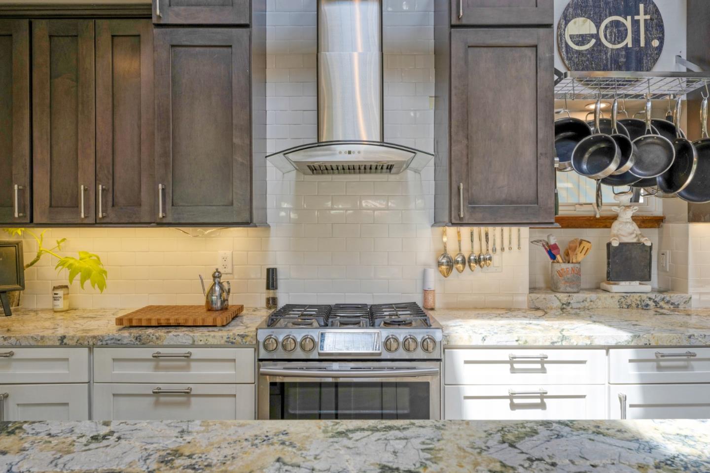 Detail Gallery Image 11 of 87 For 55 Hidden Meadow Ln, Scotts Valley,  CA 95066 - 5 Beds | 3 Baths