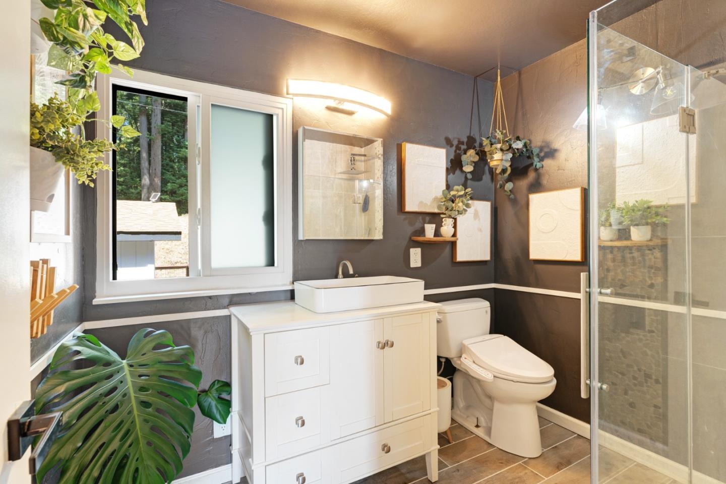 Detail Gallery Image 25 of 87 For 55 Hidden Meadow Ln, Scotts Valley,  CA 95066 - 5 Beds | 3 Baths