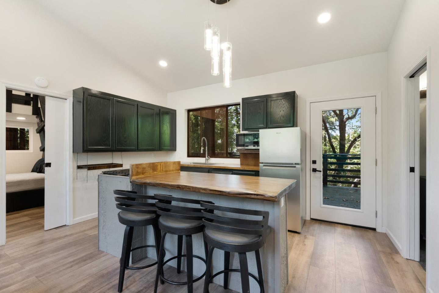 Detail Gallery Image 37 of 87 For 55 Hidden Meadow Ln, Scotts Valley,  CA 95066 - 5 Beds | 3 Baths