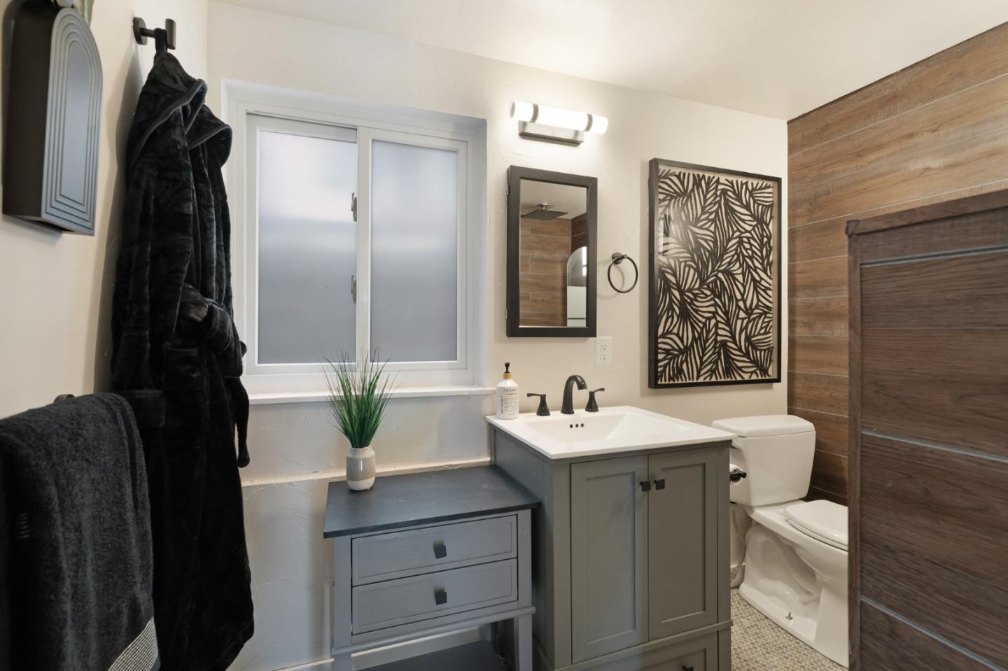 Detail Gallery Image 52 of 87 For 55 Hidden Meadow Ln, Scotts Valley,  CA 95066 - 5 Beds | 3 Baths