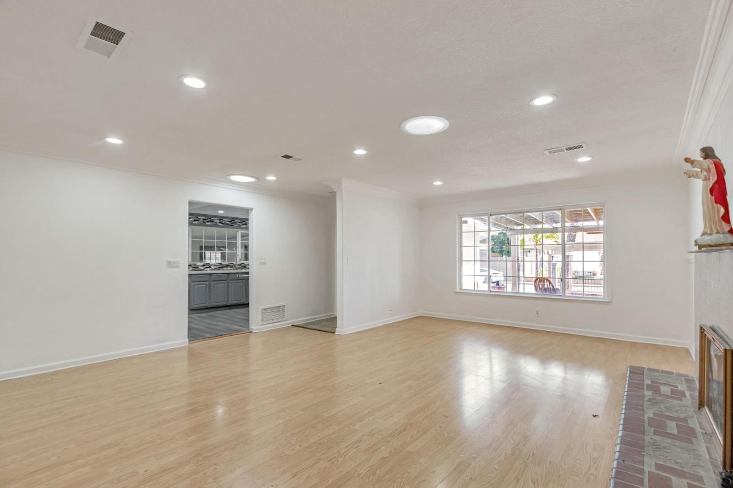Detail Gallery Image 10 of 67 For 1087 Starlite Dr, Milpitas,  CA 95035 - 4 Beds | 2 Baths