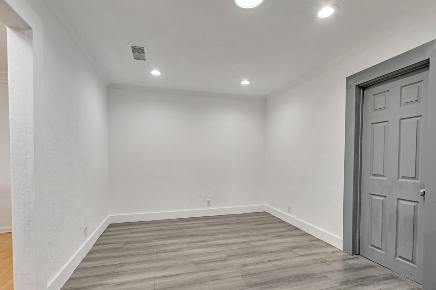 Detail Gallery Image 32 of 67 For 1087 Starlite Dr, Milpitas,  CA 95035 - 4 Beds | 2 Baths