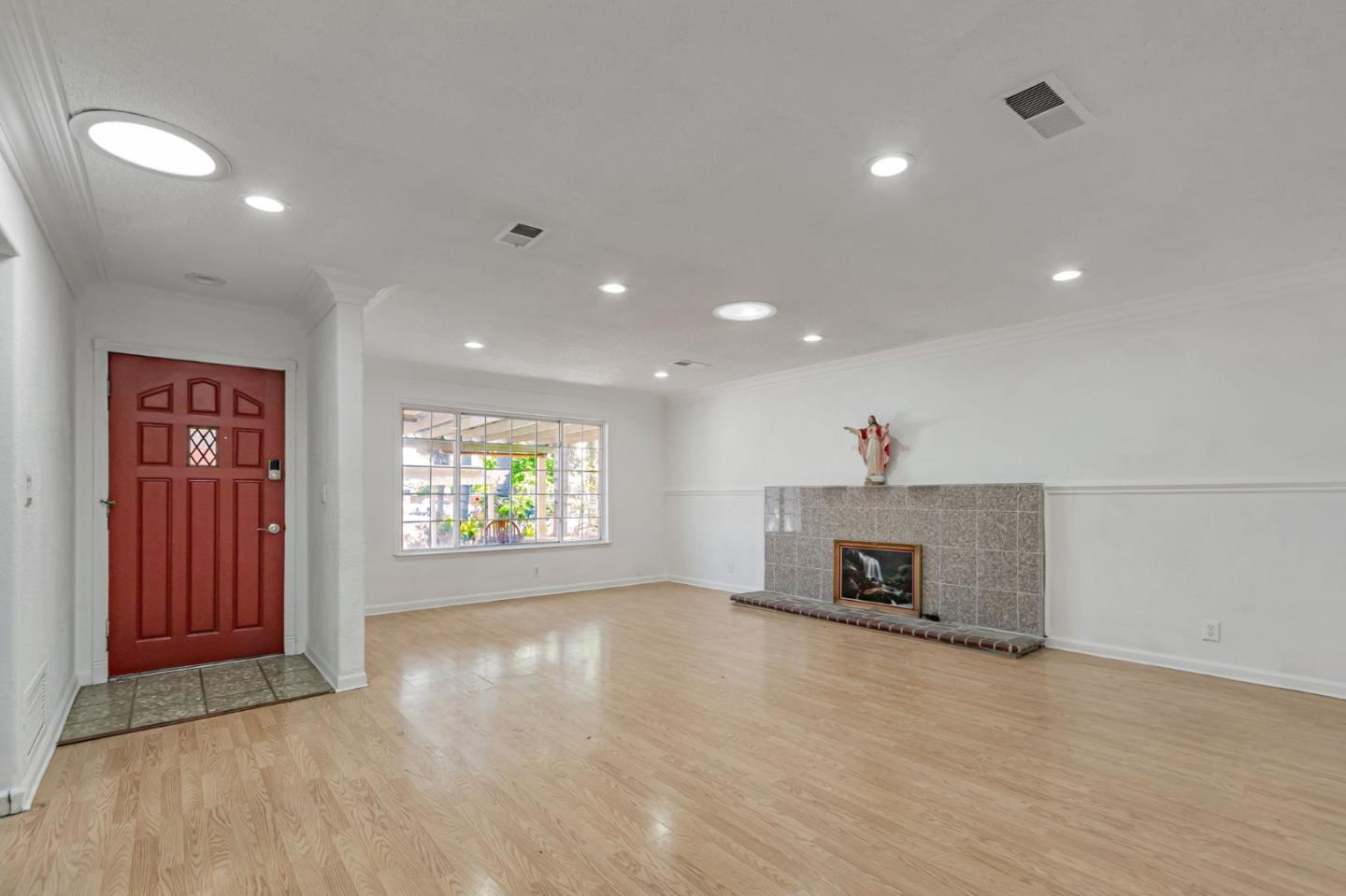 Detail Gallery Image 8 of 67 For 1087 Starlite Dr, Milpitas,  CA 95035 - 4 Beds | 2 Baths