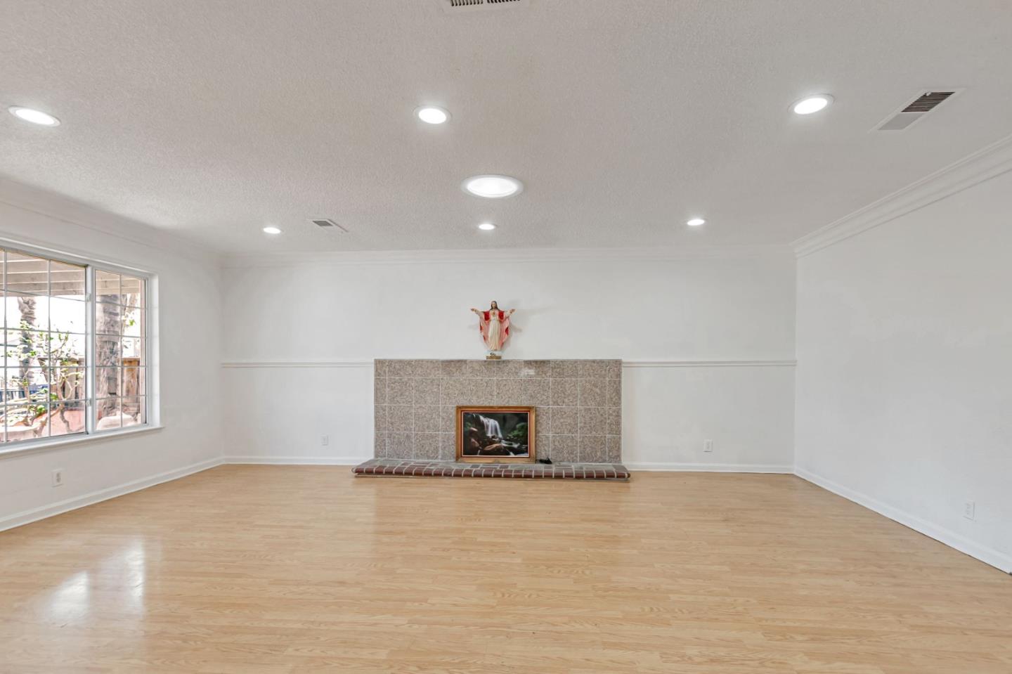 Detail Gallery Image 9 of 67 For 1087 Starlite Dr, Milpitas,  CA 95035 - 4 Beds | 2 Baths