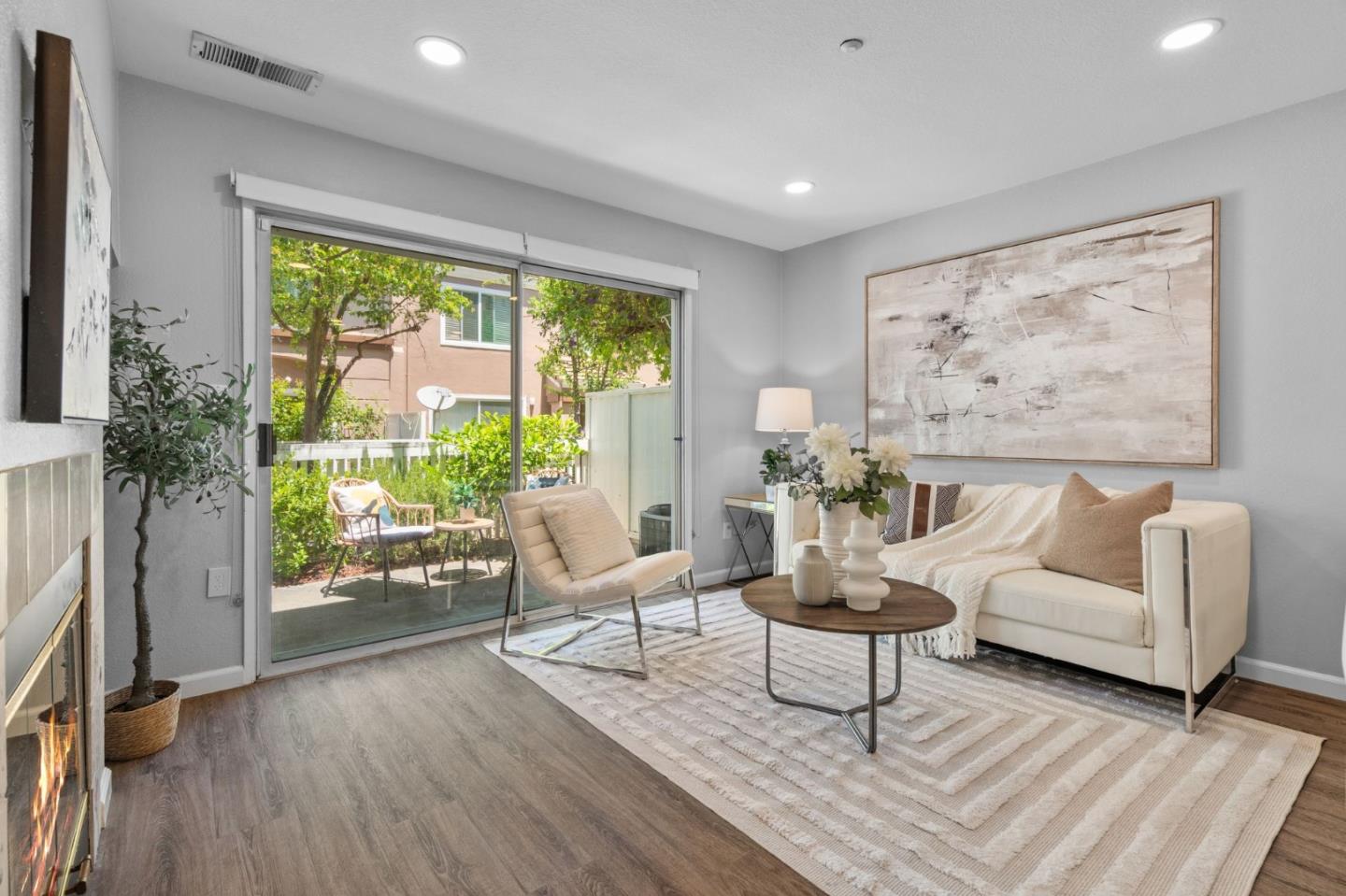 Detail Gallery Image 11 of 50 For 6944 Gregorich Dr #UNIT C,  San Jose,  CA 95138 - 2 Beds | 2/1 Baths