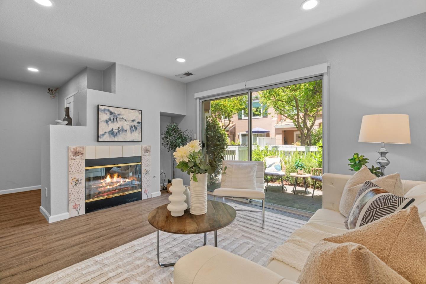 Detail Gallery Image 14 of 50 For 6944 Gregorich Dr #UNIT C,  San Jose,  CA 95138 - 2 Beds | 2/1 Baths