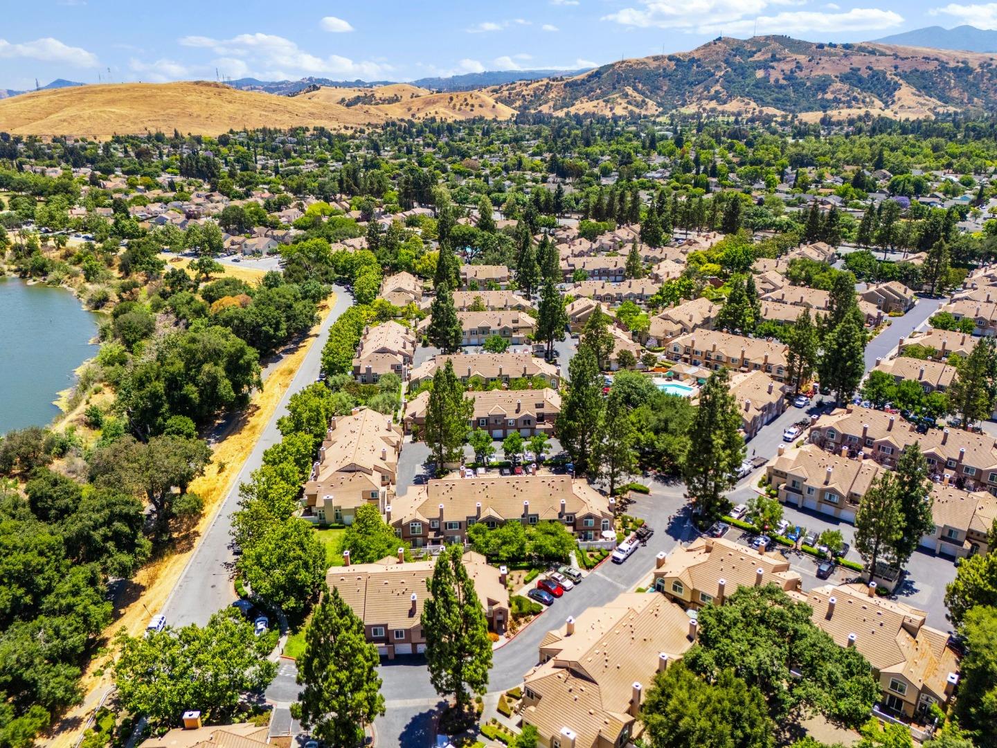 Detail Gallery Image 41 of 50 For 6944 Gregorich Dr #UNIT C,  San Jose,  CA 95138 - 2 Beds | 2/1 Baths