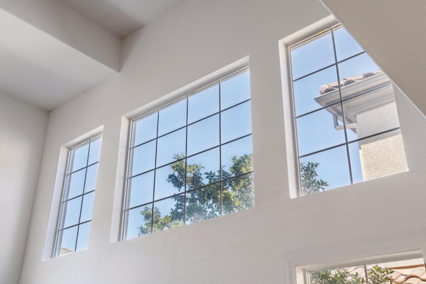 Detail Gallery Image 8 of 57 For 5979 Pala Mesa Dr, San Jose,  CA 95123 - 4 Beds | 4 Baths