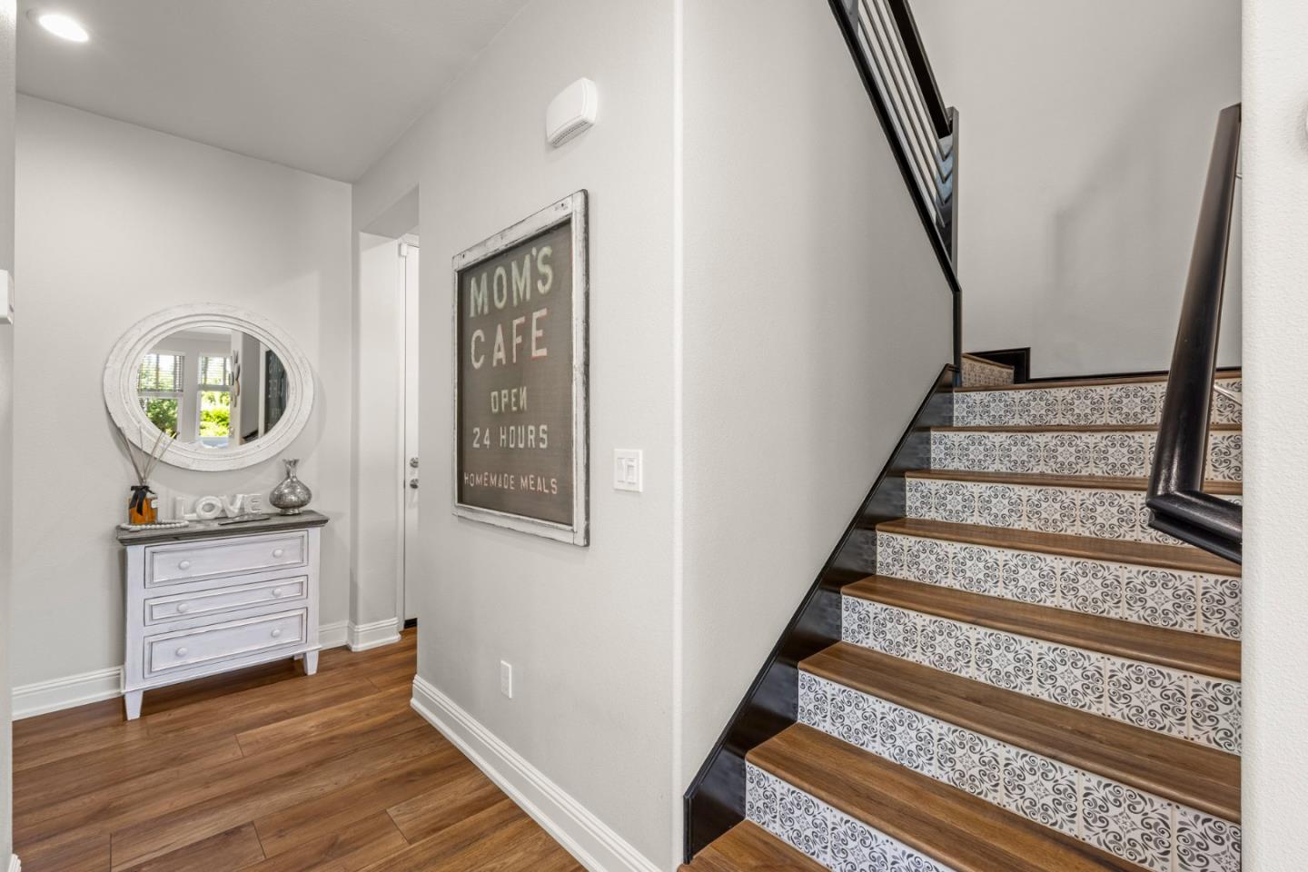 Detail Gallery Image 16 of 52 For 250 Calle Del Rey, Morgan Hill,  CA 95037 - 4 Beds | 2/1 Baths