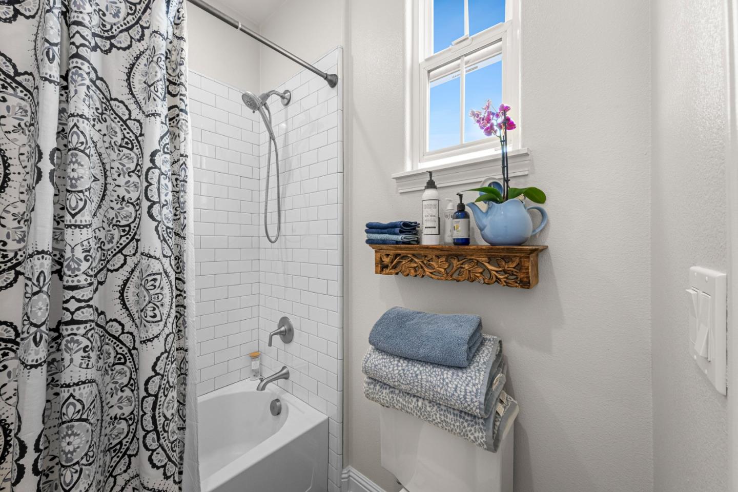Detail Gallery Image 28 of 52 For 250 Calle Del Rey, Morgan Hill,  CA 95037 - 4 Beds | 2/1 Baths
