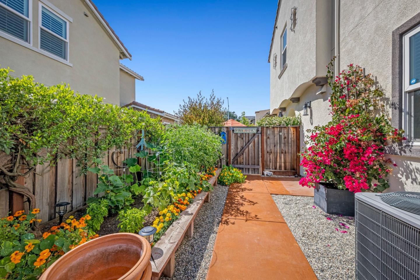 Detail Gallery Image 32 of 52 For 250 Calle Del Rey, Morgan Hill,  CA 95037 - 4 Beds | 2/1 Baths