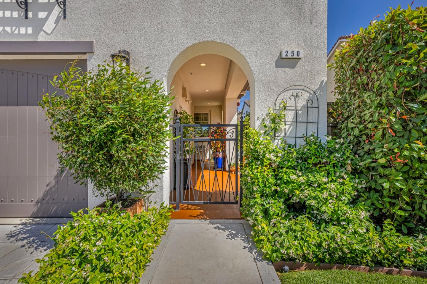 Detail Gallery Image 4 of 52 For 250 Calle Del Rey, Morgan Hill,  CA 95037 - 4 Beds | 2/1 Baths