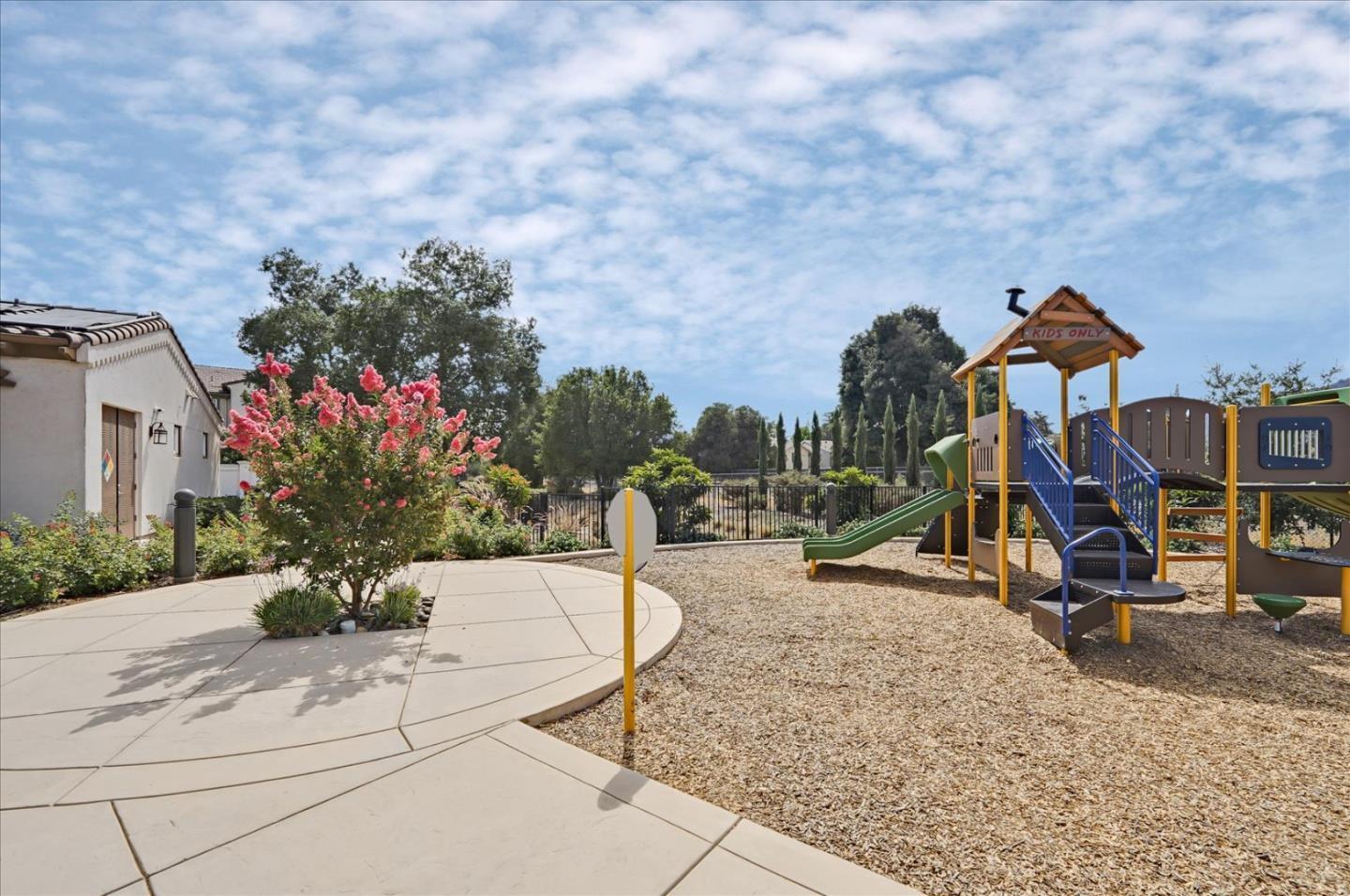 Detail Gallery Image 49 of 52 For 250 Calle Del Rey, Morgan Hill,  CA 95037 - 4 Beds | 2/1 Baths