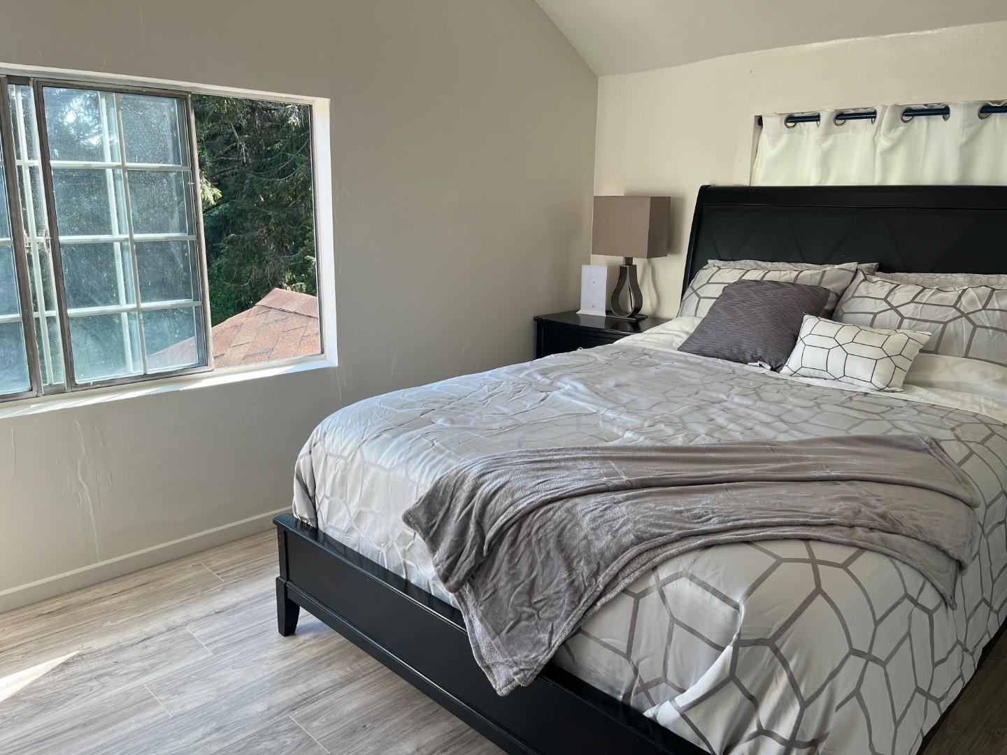 Detail Gallery Image 13 of 18 For 25054 Highland Way, Los Gatos,  CA 95033 - 2 Beds | 1/1 Baths
