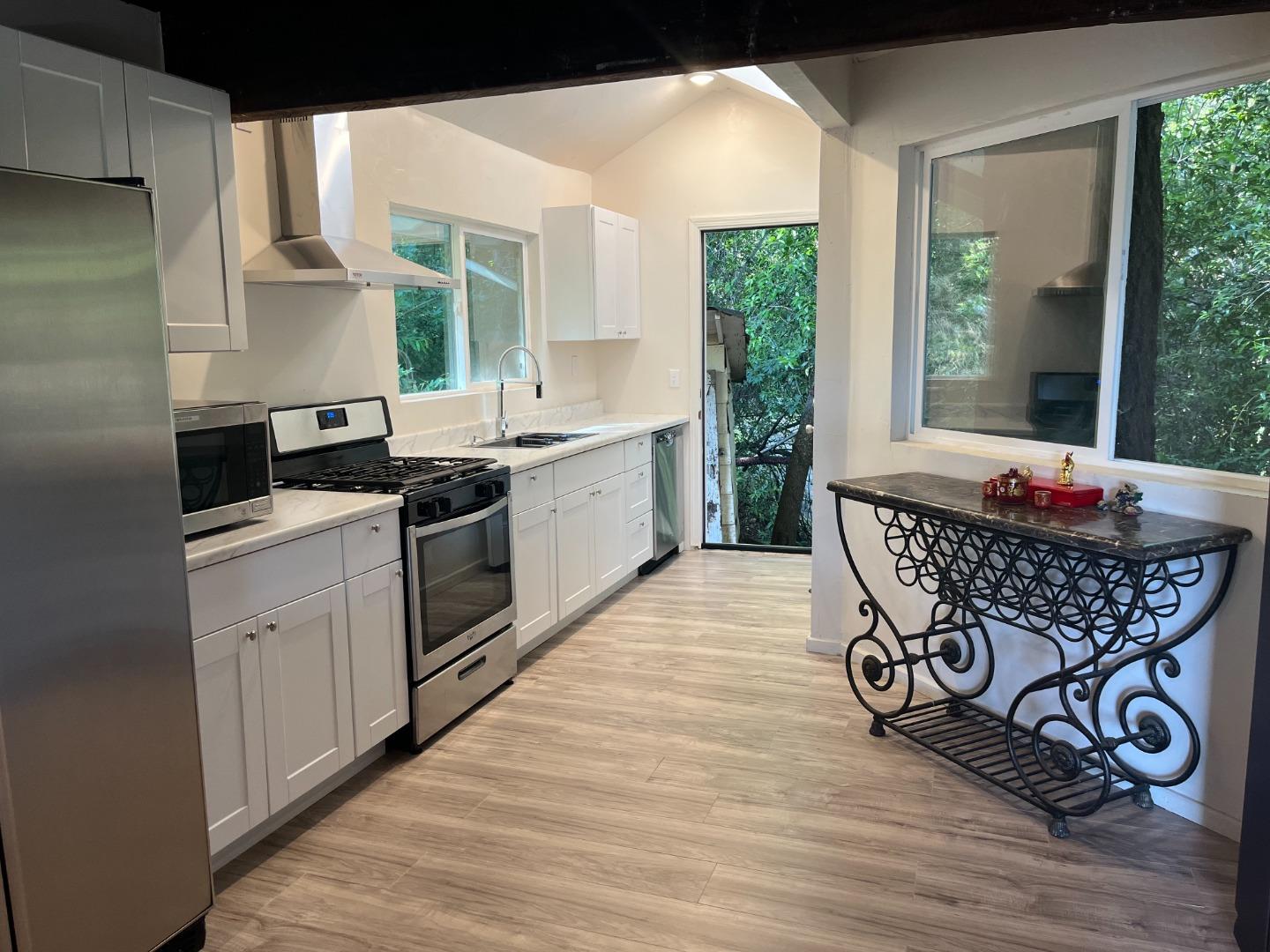 Detail Gallery Image 17 of 18 For 25054 Highland Way, Los Gatos,  CA 95033 - 2 Beds | 1/1 Baths