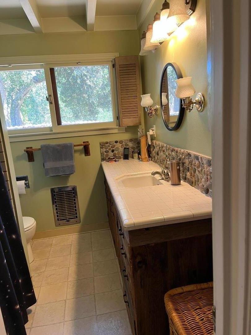 Detail Gallery Image 6 of 11 For 24368 San Juan Rd, Carmel,  CA 93923 - 2 Beds | 2 Baths