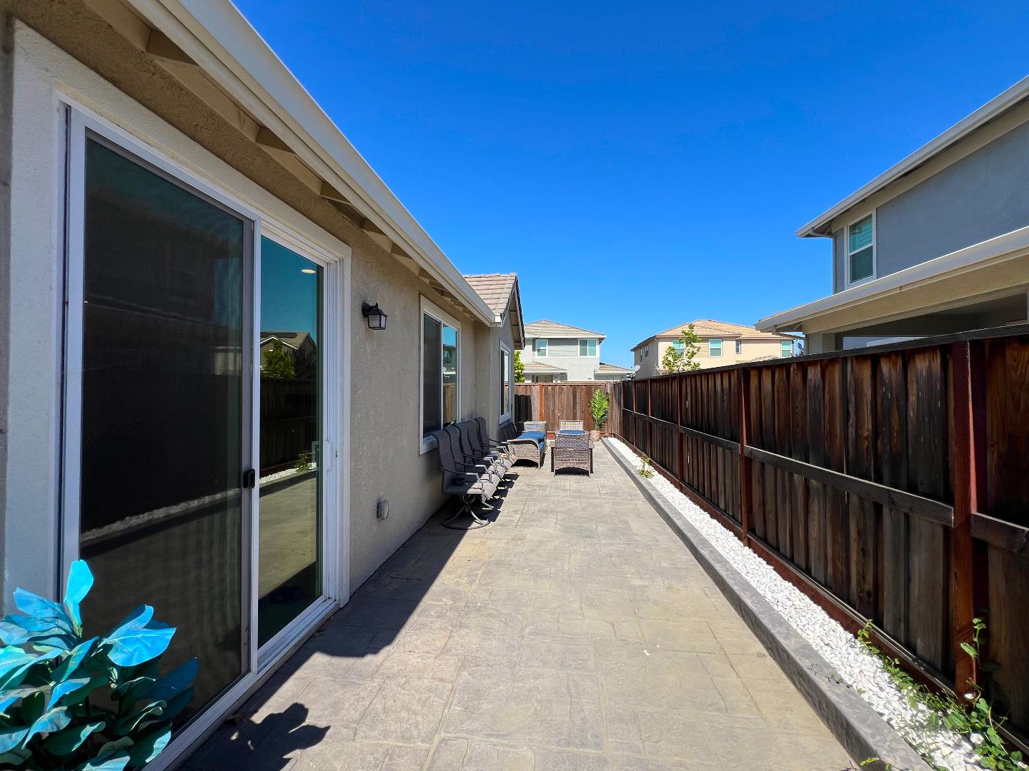 Detail Gallery Image 28 of 51 For 1460 Waterwheel Ln, Hollister,  CA 95023 - 3 Beds | 2 Baths