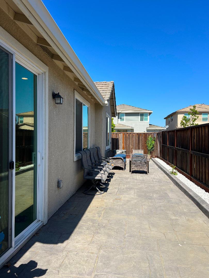 Detail Gallery Image 29 of 51 For 1460 Waterwheel Ln, Hollister,  CA 95023 - 3 Beds | 2 Baths