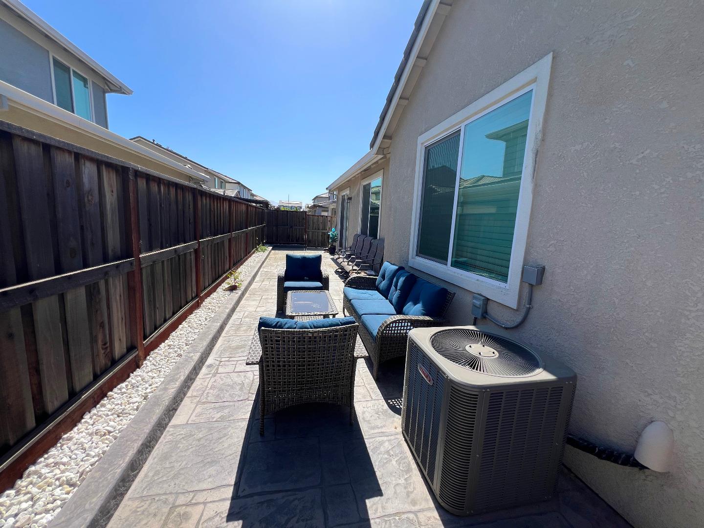 Detail Gallery Image 34 of 51 For 1460 Waterwheel Ln, Hollister,  CA 95023 - 3 Beds | 2 Baths