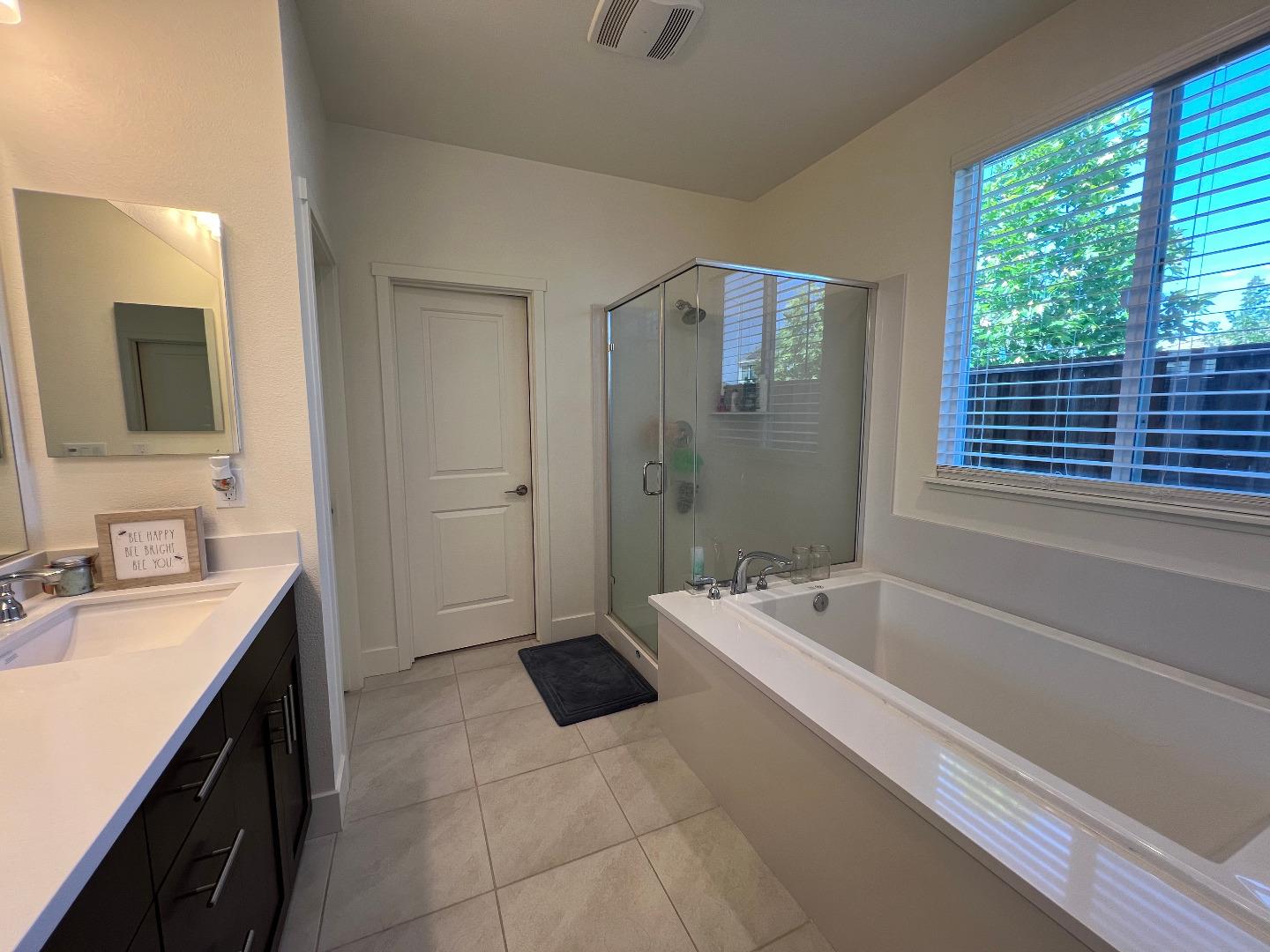 Detail Gallery Image 35 of 51 For 1460 Waterwheel Ln, Hollister,  CA 95023 - 3 Beds | 2 Baths