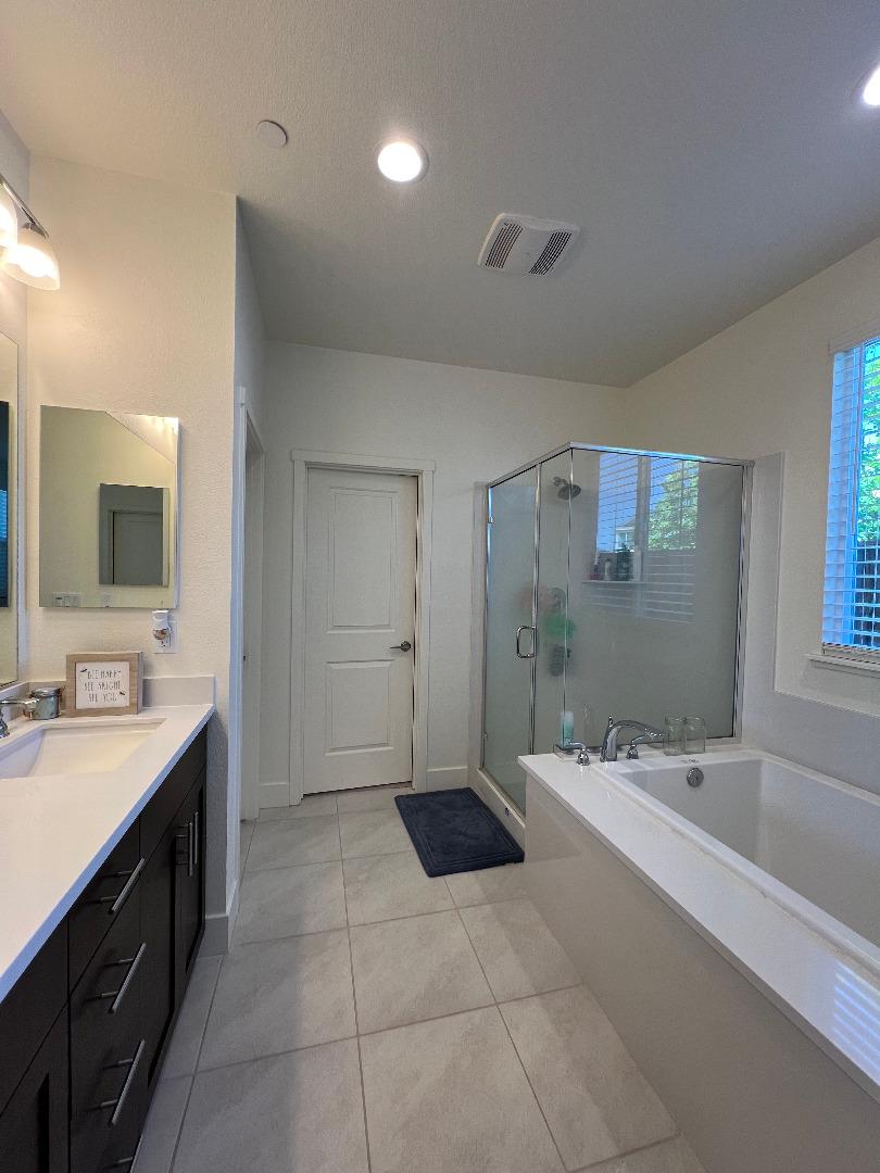Detail Gallery Image 36 of 51 For 1460 Waterwheel Ln, Hollister,  CA 95023 - 3 Beds | 2 Baths