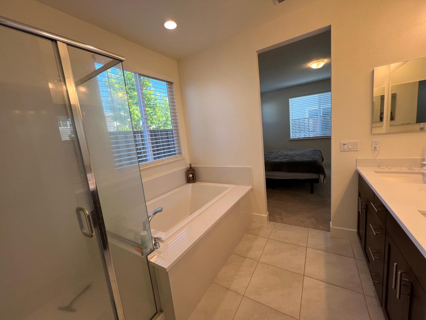 Detail Gallery Image 38 of 51 For 1460 Waterwheel Ln, Hollister,  CA 95023 - 3 Beds | 2 Baths