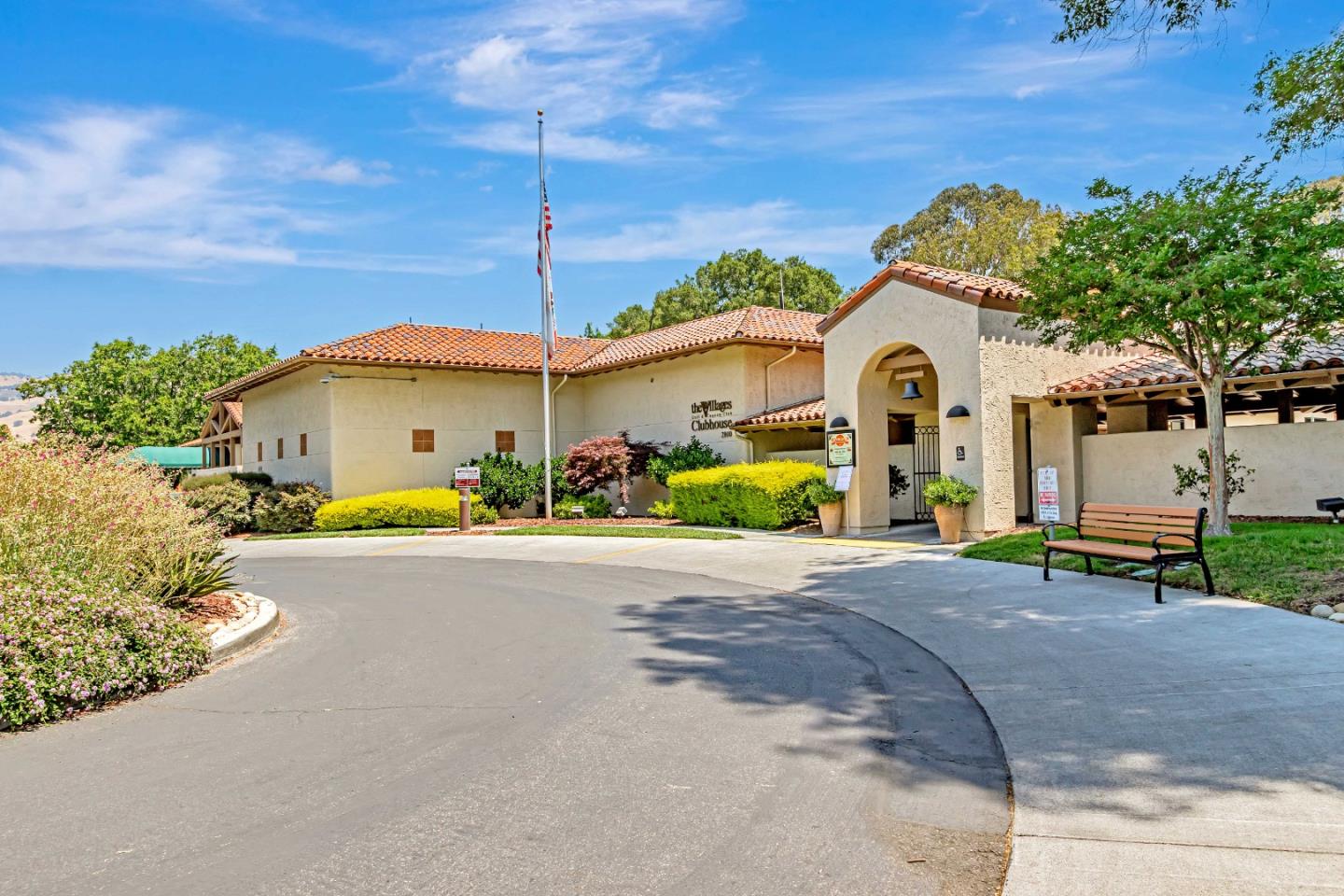 Detail Gallery Image 43 of 50 For 7798 Prestwick Cir, San Jose,  CA 95135 - 2 Beds | 2 Baths
