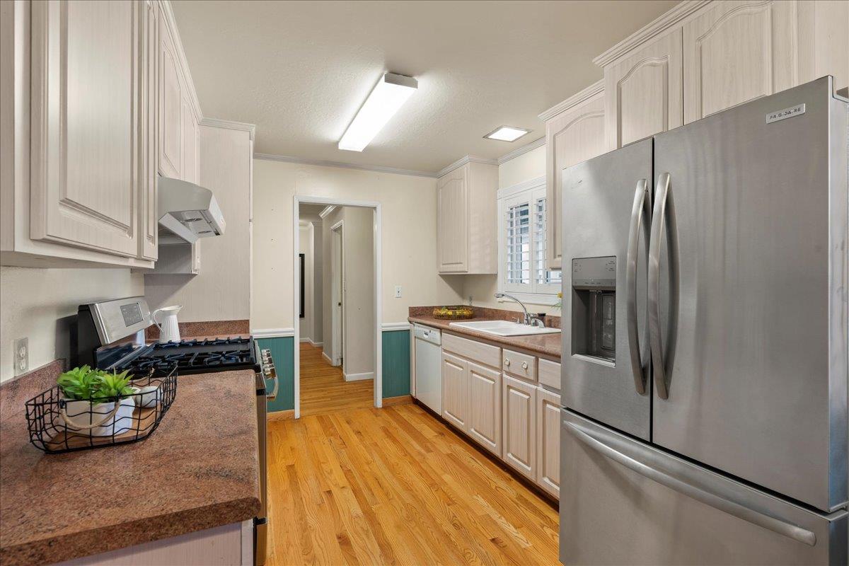 Detail Gallery Image 14 of 32 For 337 Roble Ave, Redwood City,  CA 94061 - 3 Beds | 1 Baths