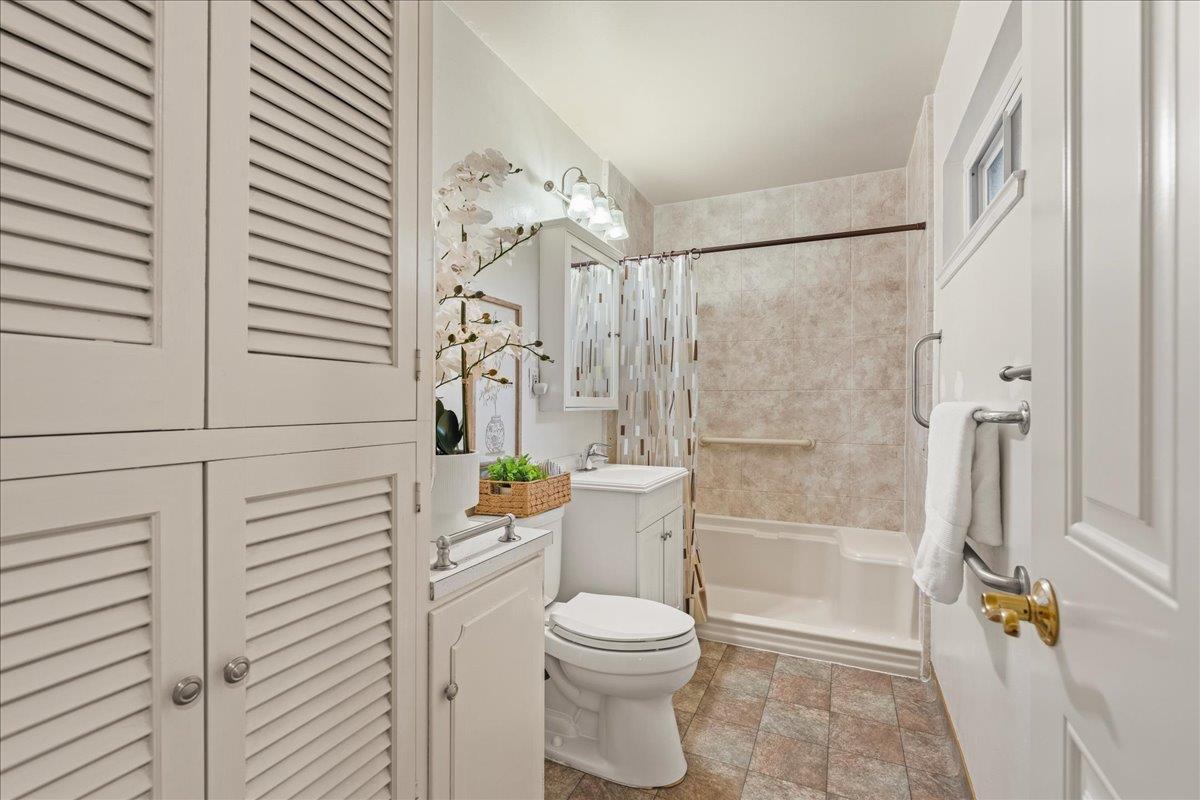 Detail Gallery Image 16 of 32 For 337 Roble Ave, Redwood City,  CA 94061 - 3 Beds | 1 Baths